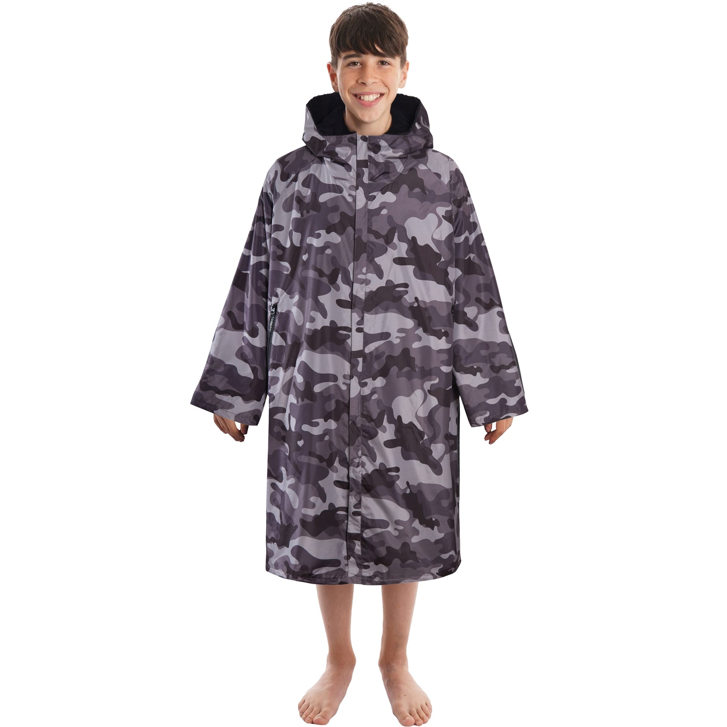 Changing Robe Kids Unisex Hooded Coat Camo/Black Windproof Waterproof Quick Dry for Beach Surfing Swimming by Heatwave Thermalwear. Buy now for £30.00.