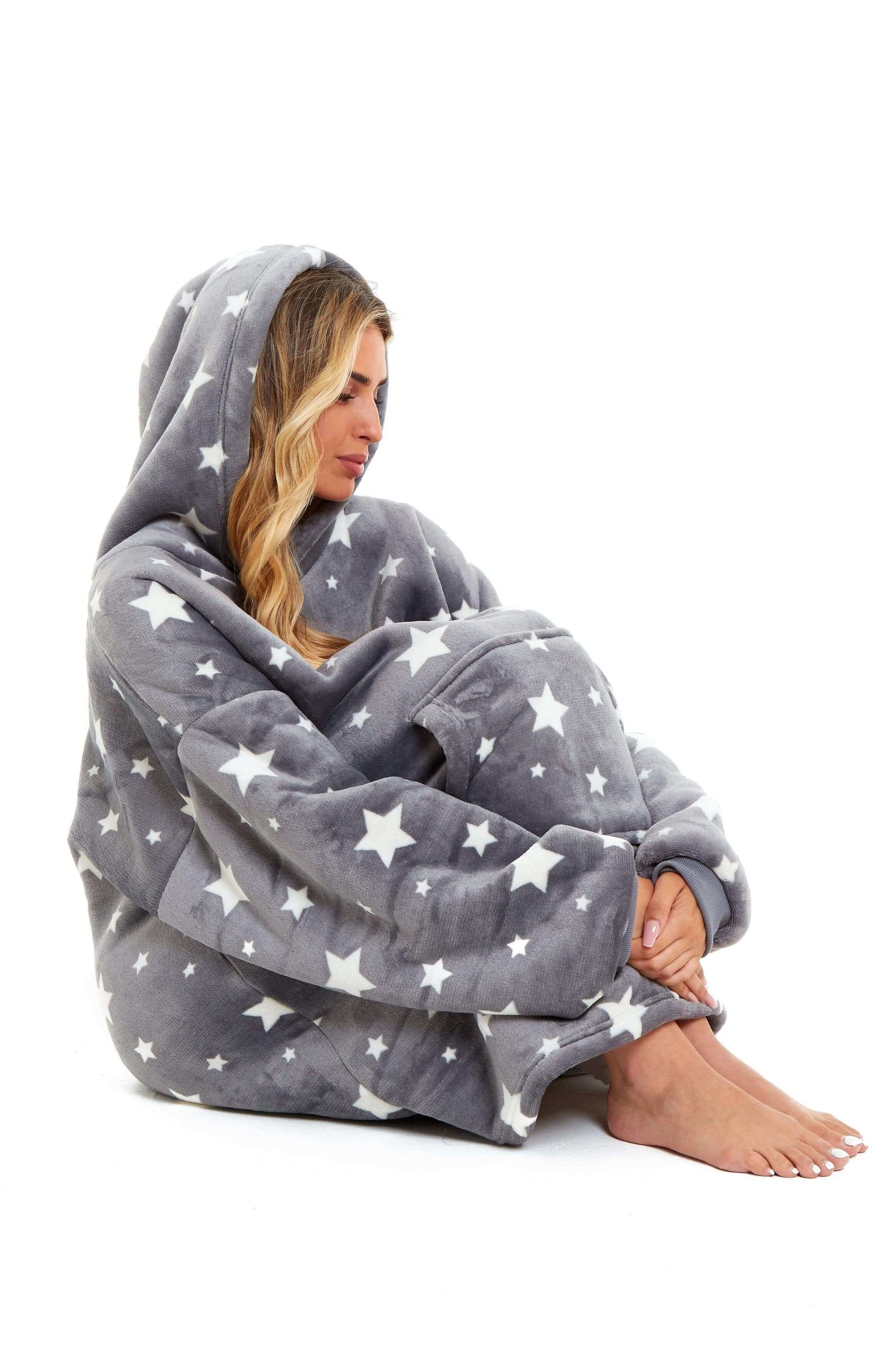 Oversized Grey Stars Hooded Blanket Ultra Soft Sherpa Fur Lining Plush Flannel Loungewear One Size Fits All for Adults and Kids by Daisy Dreamer. Buy now for £11.00.