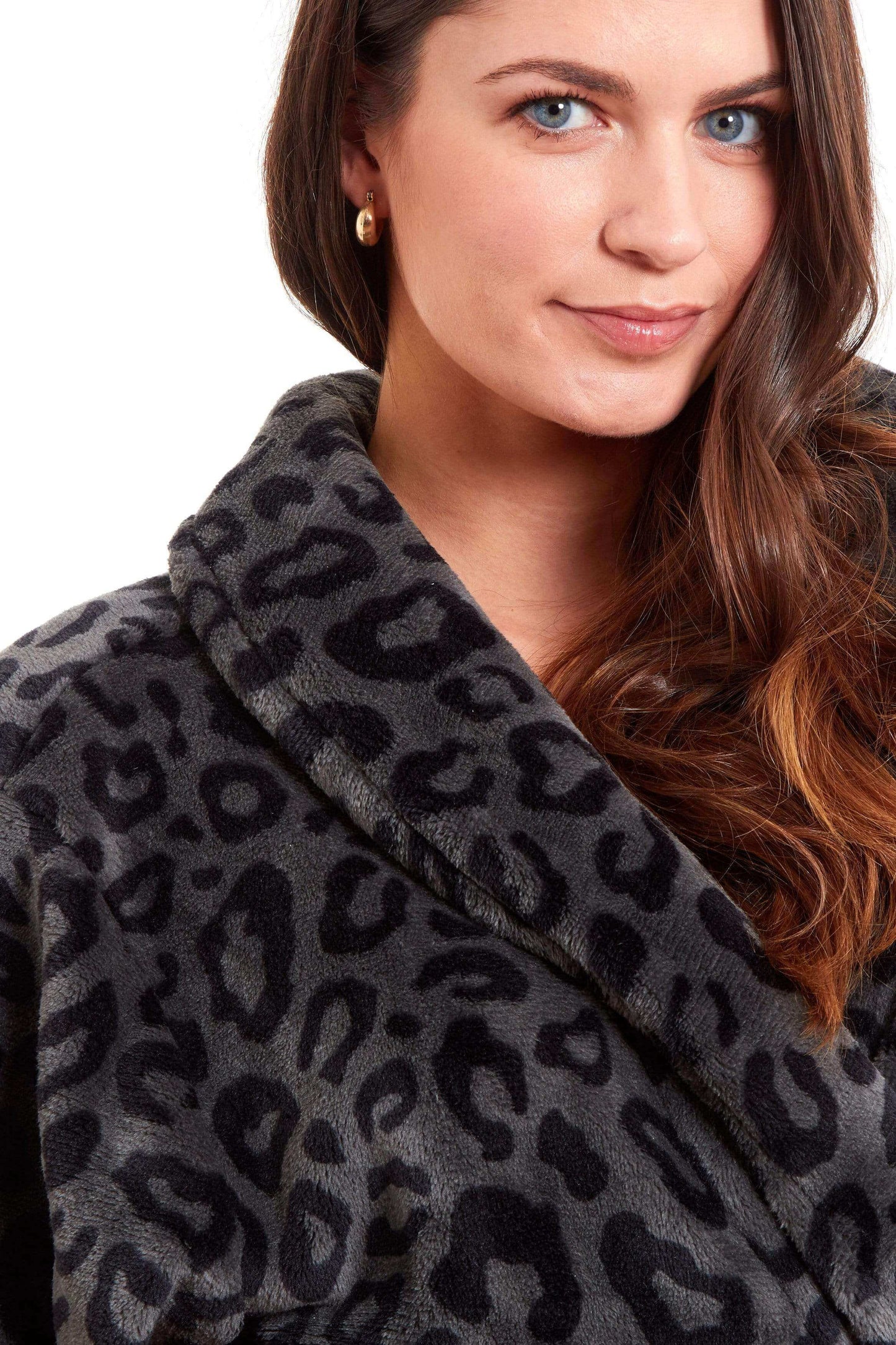 Women's Ultra-Soft Black Leopard Plush Fleece Bath Robe Warm Flannel Loungewear for Home Spa Gym Hotel Chic Animal Print by Daisy Dreamer. Buy now for £20.00.