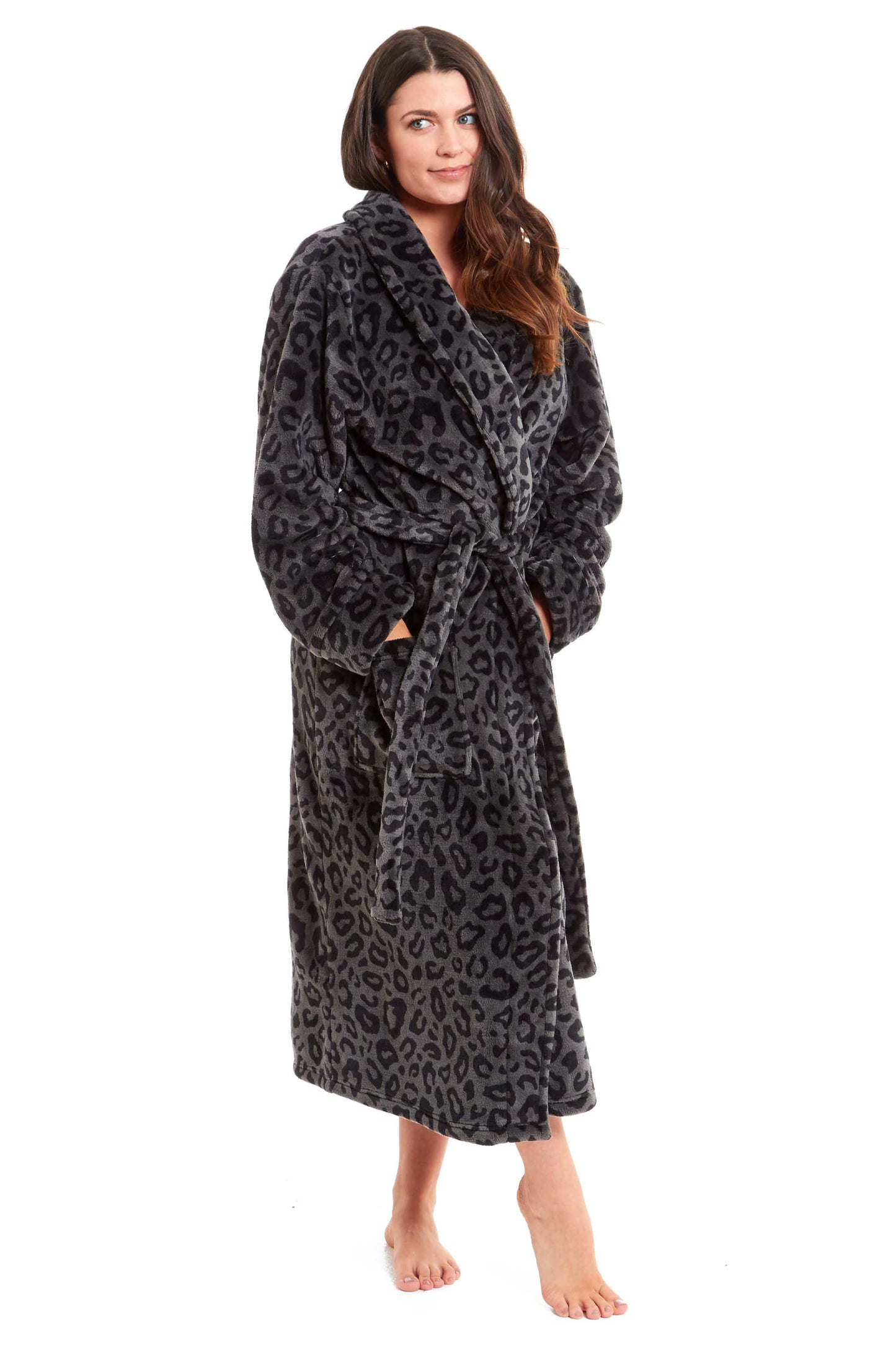 Women's Ultra-Soft Black Leopard Plush Fleece Bath Robe Warm Flannel Loungewear for Home Spa Gym Hotel Chic Animal Print by Daisy Dreamer. Buy now for £20.00.